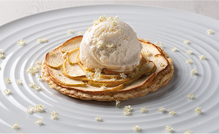 /en/professionals/recipes/special-edition/quick-apple-puff-pastry-with-vanilla-ice-cream/